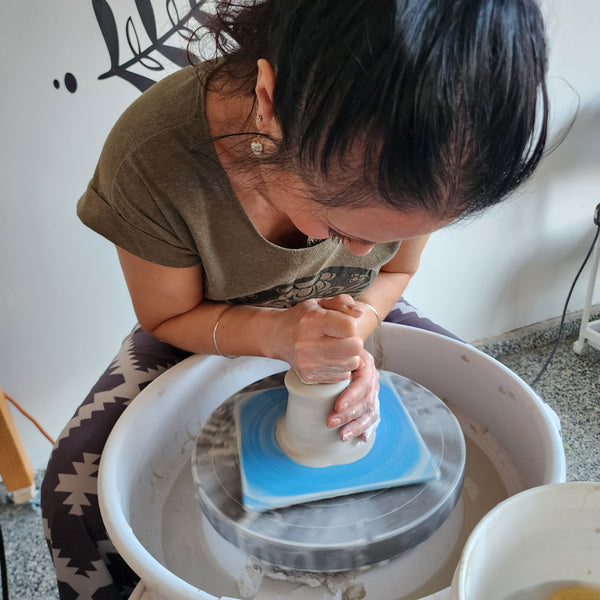 POTTERY WHEEL THROWING (ONE TIME)
